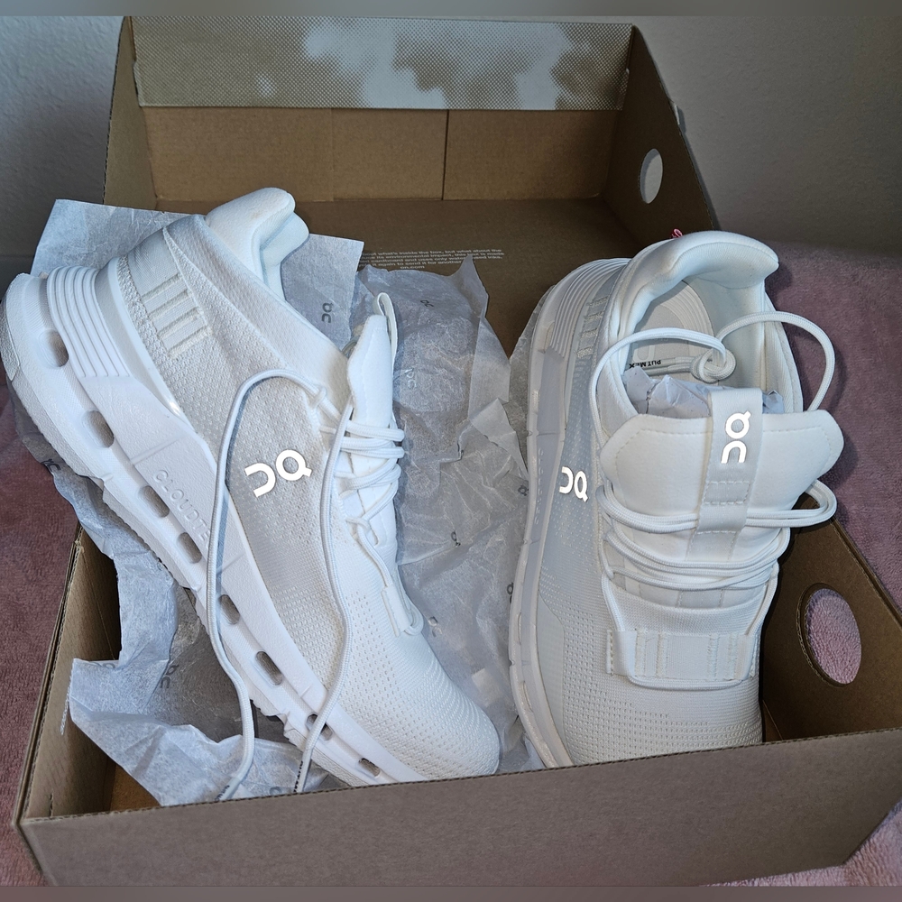 NEW On Cloudnova All White Cloudtec Running Shoes Size 7 Women